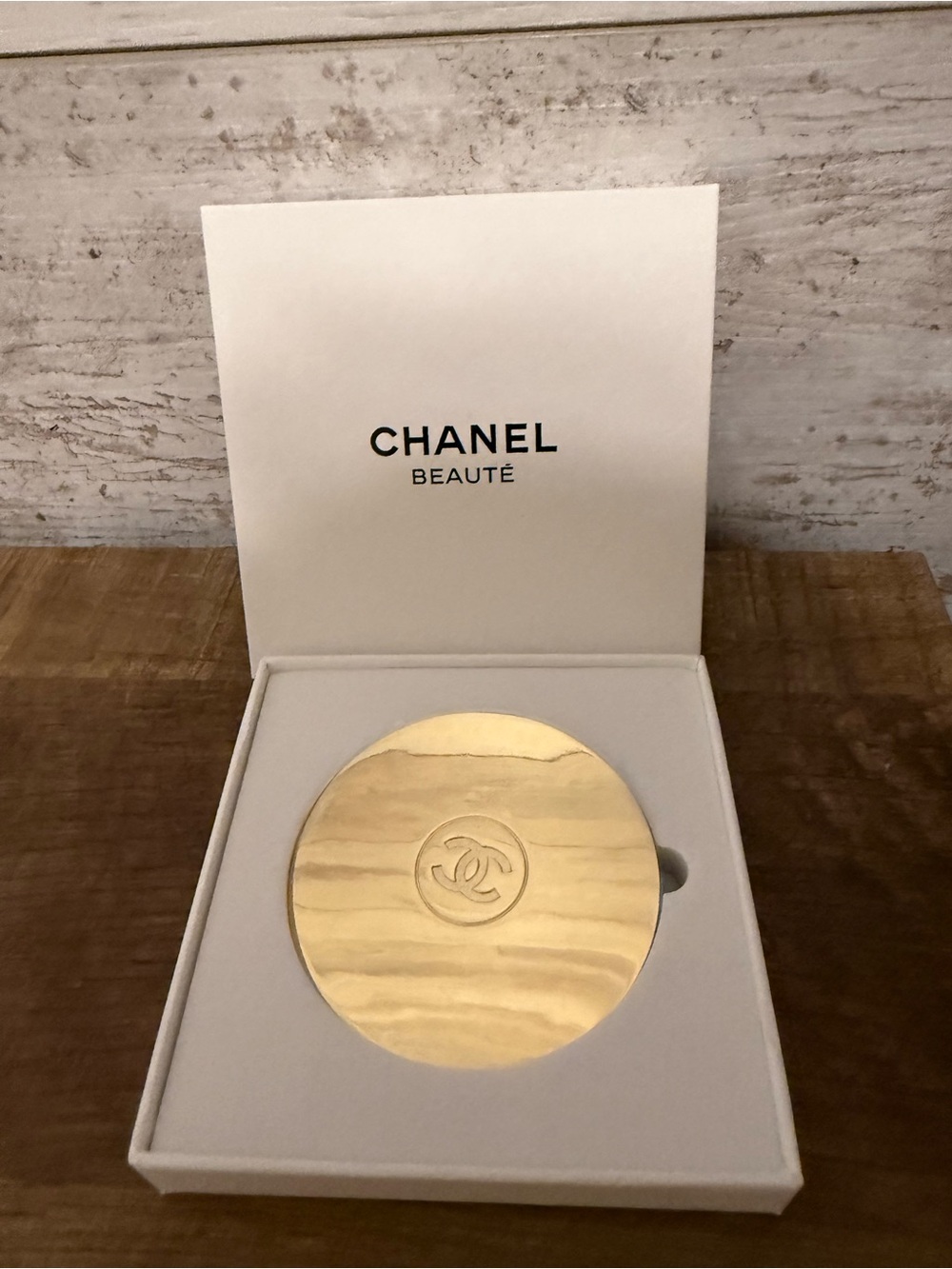 Authentic CHANEL beauty heavy duty Compact Mirror double sided golden